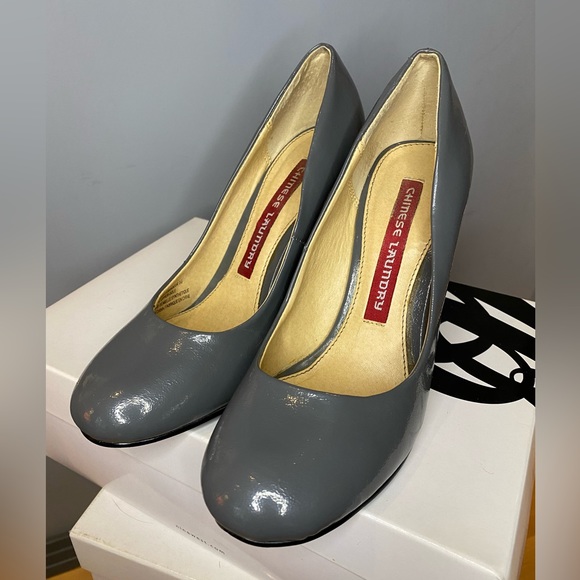 Chinese Laundry - 3.5” block heel - “Devote” - size 5.5 - grey - good condition - Picture 2 of 9